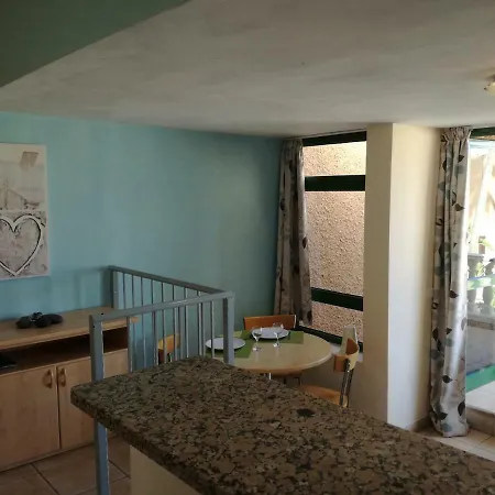 Parque De Las Americas Apartment *